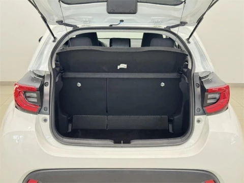 Toyota Yaris ACTIVE PLUS