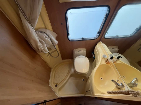 MCLOUIS LAGAN LAGAN 211