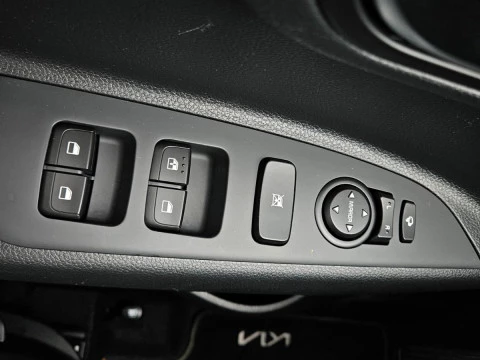 Kia Stonic DRIVE 1.0 T-GDI MHEV IMT 100CV 5P