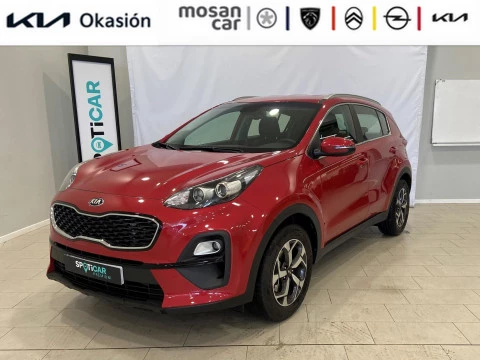 Kia Sportage 1.6 MHEV Business 100kW (136CV) 4x2 Kia Sportage 1.6 MHEV Business 100kW (136CV) 4x2