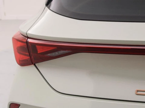 Cupra León 1.5 ETSI MHEV 110KW DSG 150 5P