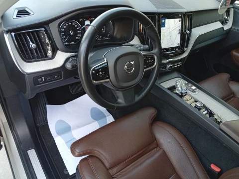 Volvo XC60 2.0 T8 AWD Inscription Auto