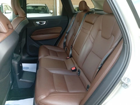 Volvo XC60 2.0 T8 AWD Inscription Auto