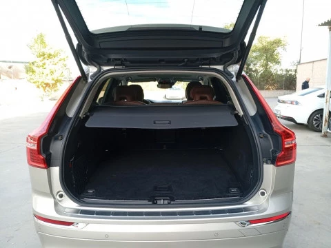 Volvo XC60 2.0 T8 AWD Inscription Auto