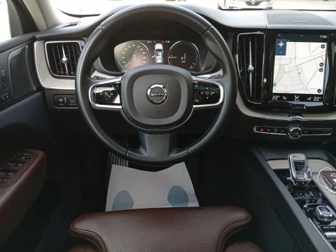 Volvo XC60 2.0 T8 AWD Inscription Auto
