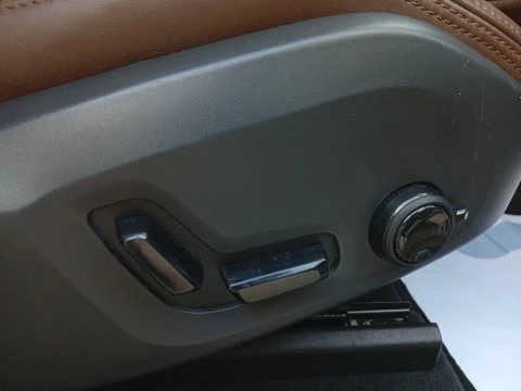 Volvo XC60 2.0 T8 AWD Inscription Auto