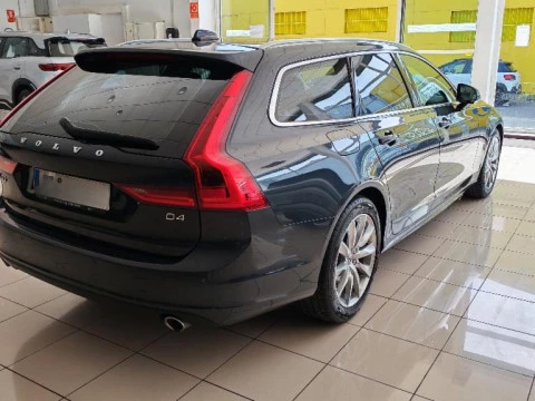 Volvo V90 fam. 2.0 D4 BUSINESS PLUS AUTO 5P