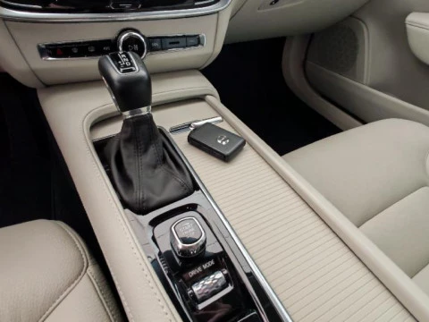 Volvo V90 fam. 2.0 D4 BUSINESS PLUS AUTO 5P