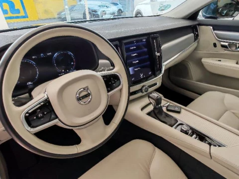 Volvo V90 fam. 2.0 D4 BUSINESS PLUS AUTO 5P