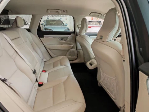 Volvo V90 fam. 2.0 D4 BUSINESS PLUS AUTO 5P