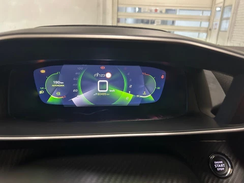 Peugeot 2008 Allure Pack BlueHDI 81kW (110CV)