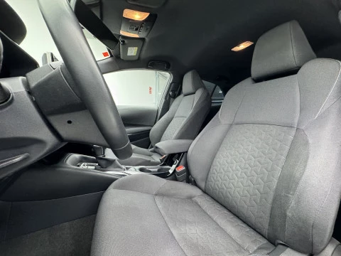 Toyota Corolla 1.8 125H ACTIVE TECH E-CVT