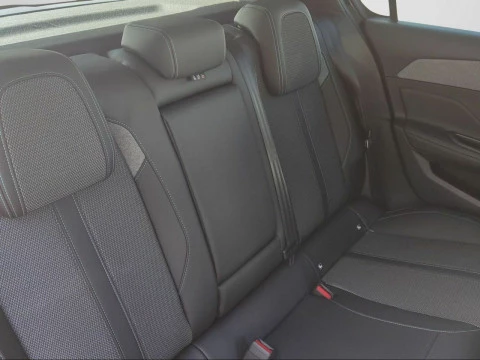 Peugeot 308 5P Allure BlueHDi 130 S&S EAT8