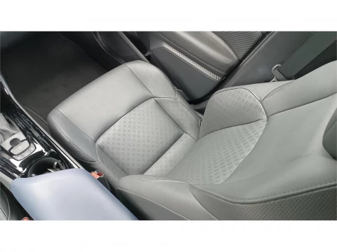 Toyota C-HR 5P Advance 180H e-CVT