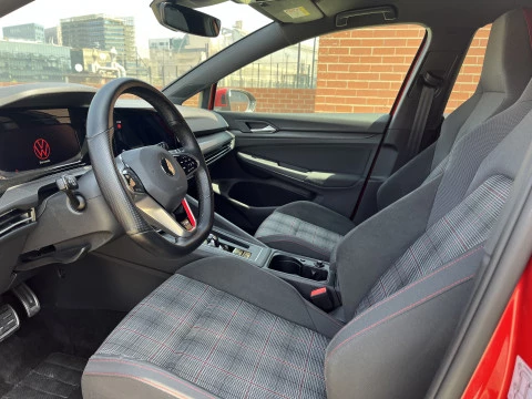 Volkswagen Golf GTI 2.0 TSI DSG 5P