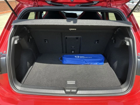 Volkswagen Golf GTI 2.0 TSI DSG 5P