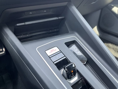 Volkswagen Golf GTI 2.0 TSI DSG 5P