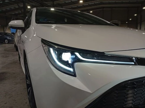 Toyota Corolla 1.8 125H STYLE E-CVT