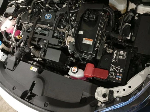 Toyota Corolla 1.8 125H STYLE E-CVT