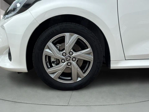 Toyota Yaris TOYOTA ACTIVE PLUS 120H