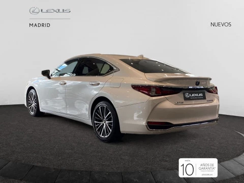 Lexus ES 2.5 300h Premium