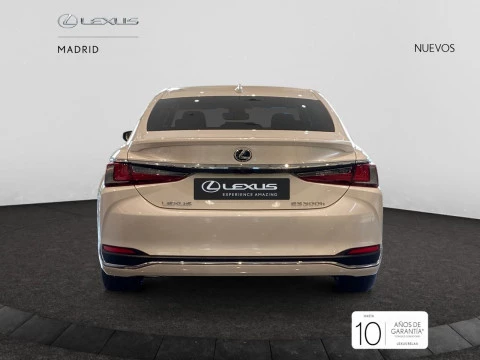 Lexus ES 2.5 300h Premium