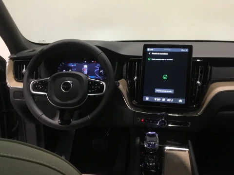 Volvo XC60 XC60 Ultra, B5 AWD Mild hybrid, Gasolina, Dark