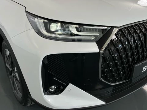 EBRO S700 1.6 TGDI Luxury 7 DCT