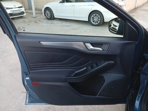Ford Focus 1.0 Ecoboost MHEV 92kW ST-Line Auto SB
