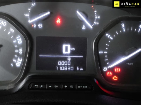 Opel Vivaro 2.0 Diesel M Standard Express 107 kW (145 CV)