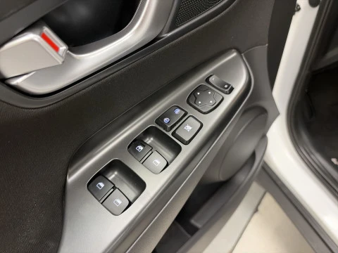 Hyundai Kona 1.0 TGDi Maxx 4x2 DCT 88 kW (120 CV)