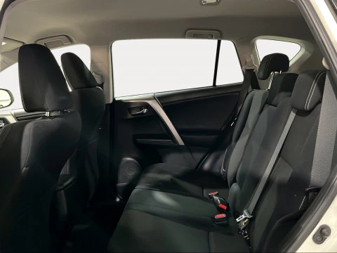 Toyota Rav4 2.0D 150D 2WD Advance