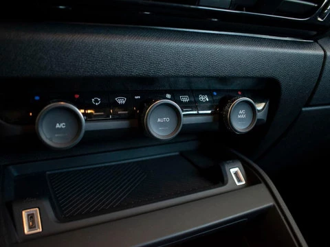 Citroën C4 1.2 PURETECH 130 S&S FEEL PACK 5P