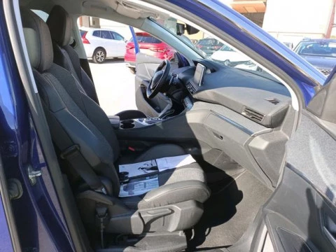 Peugeot 3008 Hybrid 225 e-EAT8 Allure