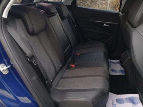 Peugeot 3008 Hybrid 225 e-EAT8 Allure