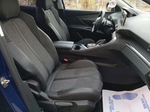 Peugeot 3008 Hybrid 225 e-EAT8 Allure