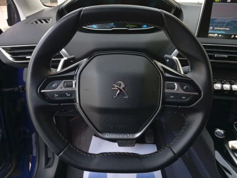 Peugeot 3008 Hybrid 225 e-EAT8 Allure