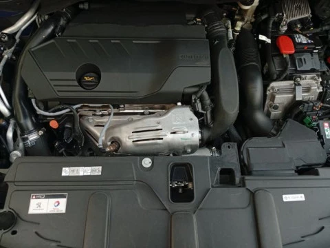 Peugeot 3008 Hybrid 225 e-EAT8 Allure