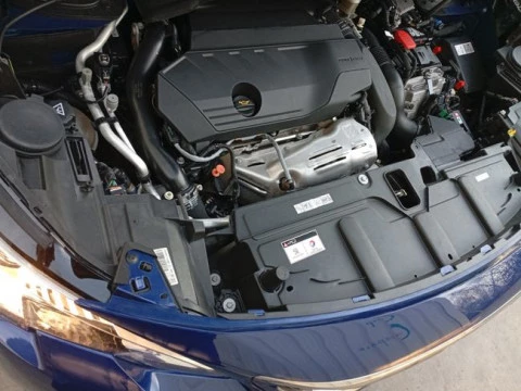 Peugeot 3008 Hybrid 225 e-EAT8 Allure