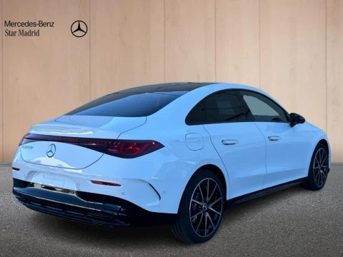 Mercedes-Benz CLA  250+ con tecnologia EQ