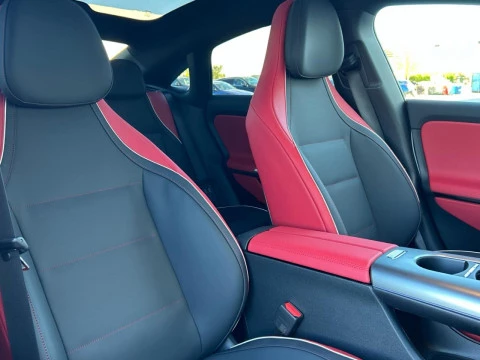 Mercedes-Benz CLA  250+ con tecnologia EQ