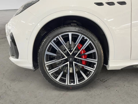 Maserati Grecale Trofeo V6 530CV AWD