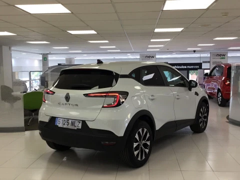 Renault Captur  TCe Mild hybrid Evolution EDC 117kW