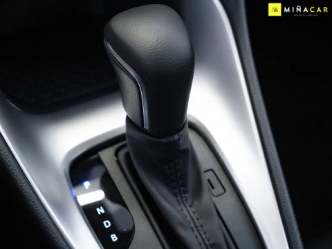 Toyota Yaris 120H Business Plus 85 kW (116 CV)