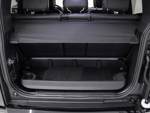 Land Rover Defender 3.0D I6 250 X-Dynamic SE 90 AT 4WD MHEV