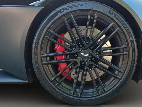 Aston Martin DB12 4.0 V8 Auto