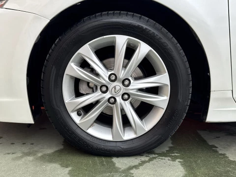 Lexus CT 200h Executive 100 kW (136 CV)