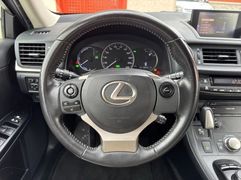 Lexus CT 200h Executive 100 kW (136 CV)