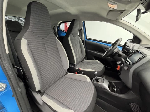 Toyota Aygo 1.0 70 x-play