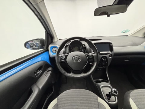 Toyota Aygo 1.0 70 x-play